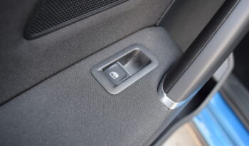 Volkswagen Touran 2.0TDI 110kw R-line LED ASSIST full