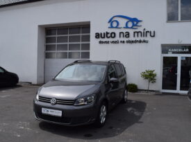 Volkswagen Touran 1.2TSI 77kw COMFORT 7MÍST TAŽ