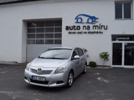 Toyota Verso 1.8VVT-i 108kw HIGH AC TEMPOMA