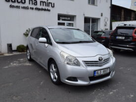 Toyota Verso 1.8VVT-i 108kw HIGH AC TEMPOMA