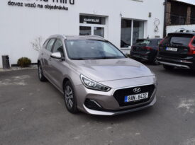 Hyundai i30 1.6CRDi 85kw STYLE 7°AUTOMAT