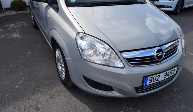 Opel Zafira 1.6 16v 85kw ENJOY 7MÍST TAŽNÉ full