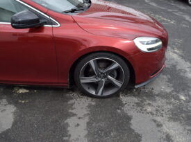 Volvo V40 2.0i T2 90kw INSCRIPTION MANUÁ