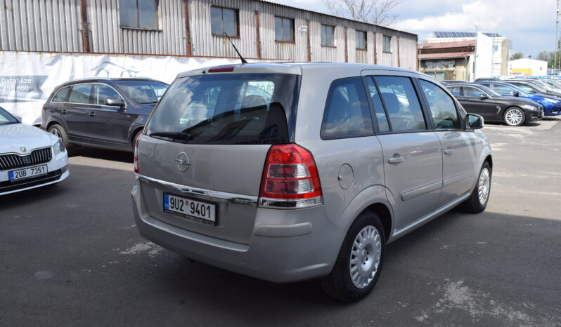 Opel Zafira 1.6 16v 85kw ENJOY 7MÍST TAŽNÉ full