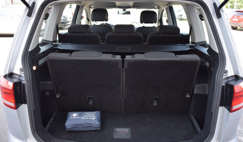 Volkswagen Touran 1.5TSI 110kw CLBMT 7MÍST TAŽNÉ full