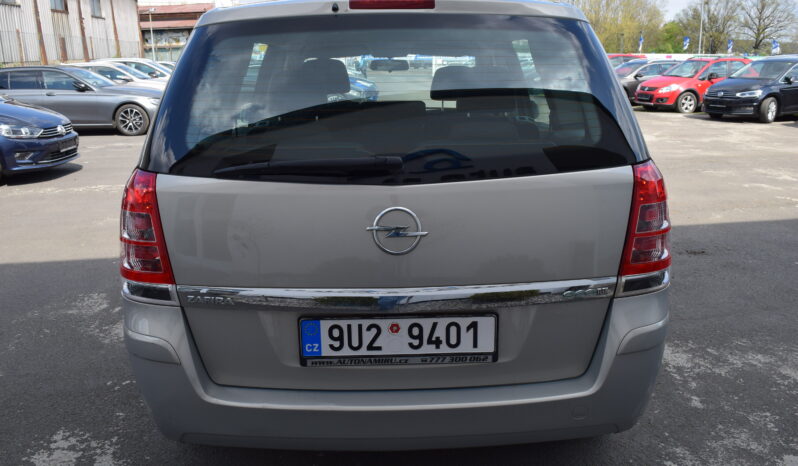Opel Zafira 1.6 16v 85kw ENJOY 7MÍST TAŽNÉ full