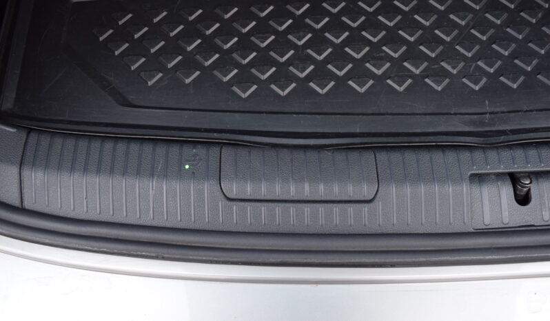 Volkswagen Golf Sportsvan 1.4TSI 92kw CLBMT TAŽ NAVI ACC full