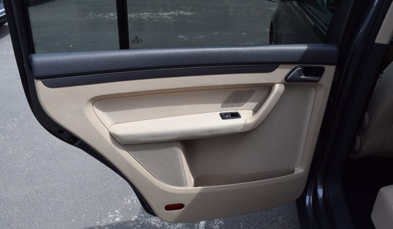 Volkswagen Touran 1.2TSI 77kw COMFORT 7MÍST TAŽ full