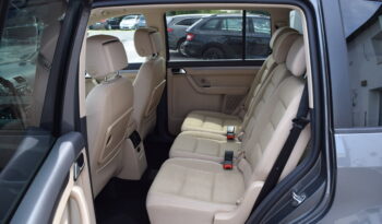 Volkswagen Touran 1.2TSI 77kw COMFORT 7MÍST TAŽ full