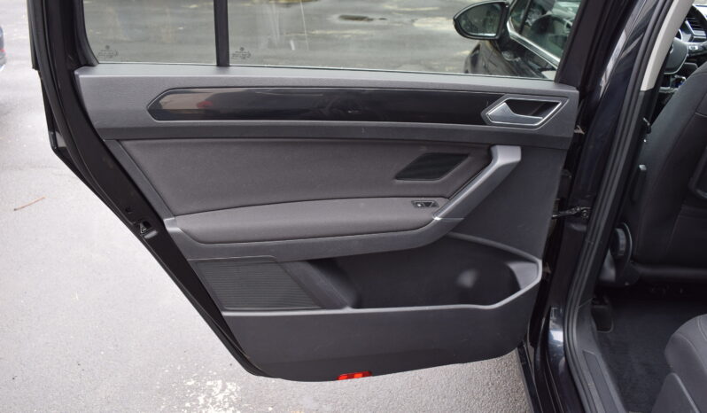 Volkswagen Touran 1.4TSI 110kw HIGHLINE TAŽ LED full