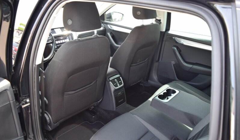 Škoda Octavia 2.0TDI 110kw AMBI LED TAŽ NAVI full