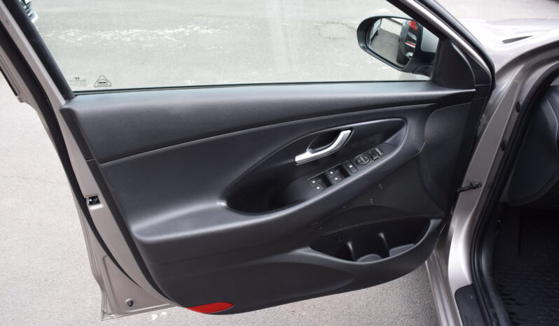 Hyundai i30 1.6CRDi 85kw STYLE 7°AUTOMAT full