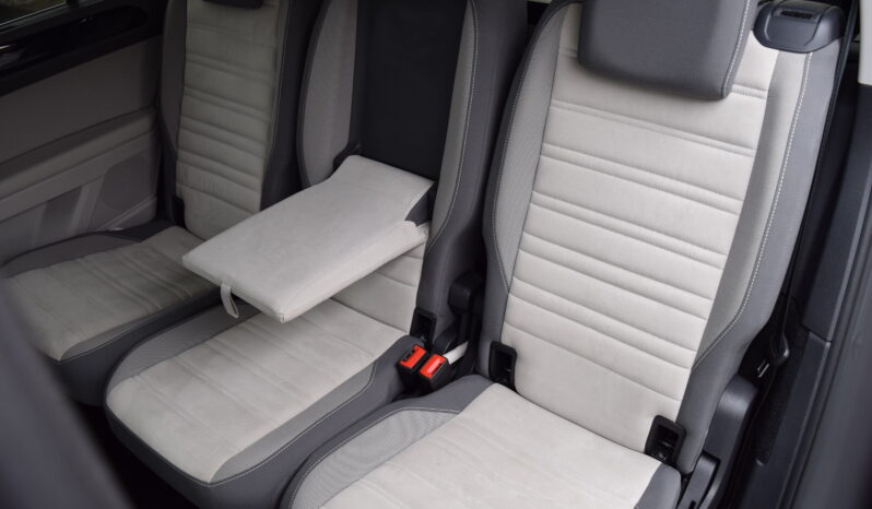 Volkswagen Touran 1.4TSI 110kw HIGHLINE 7M TAŽNÉ full