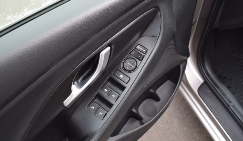 Hyundai i30 1.6CRDi 85kw STYLE 7°AUTOMAT full
