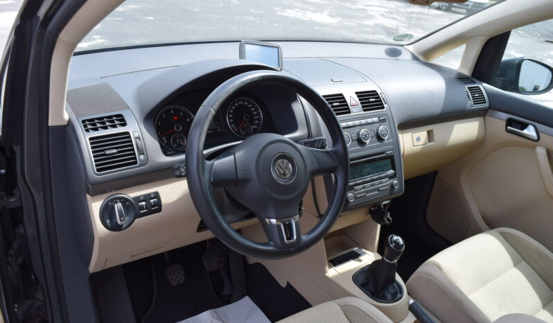 Volkswagen Touran 1.2TSI 77kw COMFORT 7MÍST TAŽ full