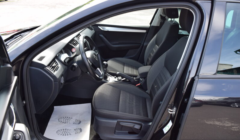 Škoda Octavia 2.0TDI 110kw AMBI LED TAŽ NAVI full
