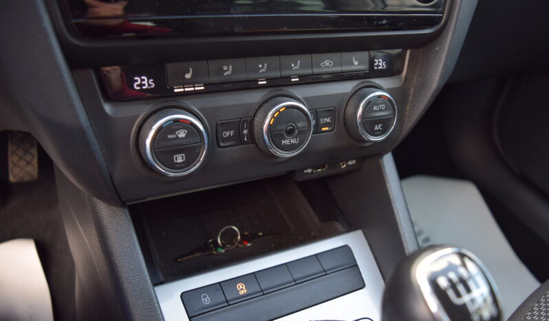 Škoda Octavia 2.0TDI 110kw AMBITION TAŽ NAVI full