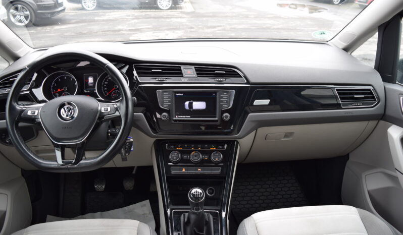 Volkswagen Touran 1.4TSI 110kw HIGHLINE 7M TAŽNÉ full