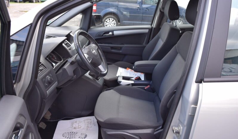 Opel Zafira 1.6 16v 85kw ENJOY 7MÍST TAŽNÉ full