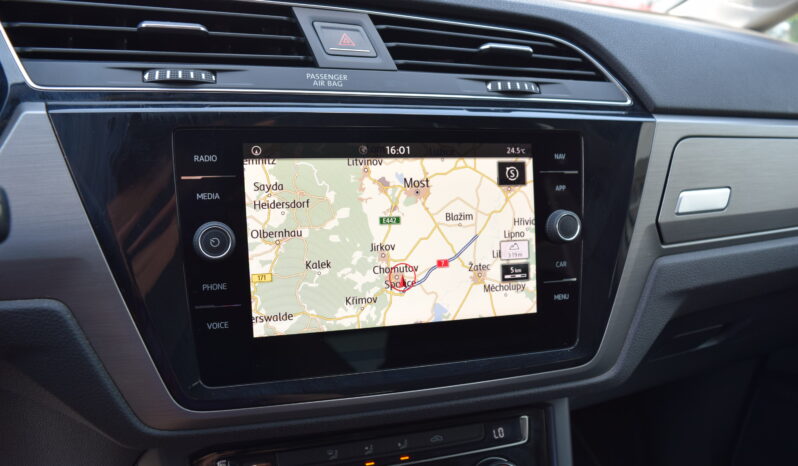 Volkswagen Touran 1.5TSI 110kw CLBMT 7MÍST TAŽNÉ full