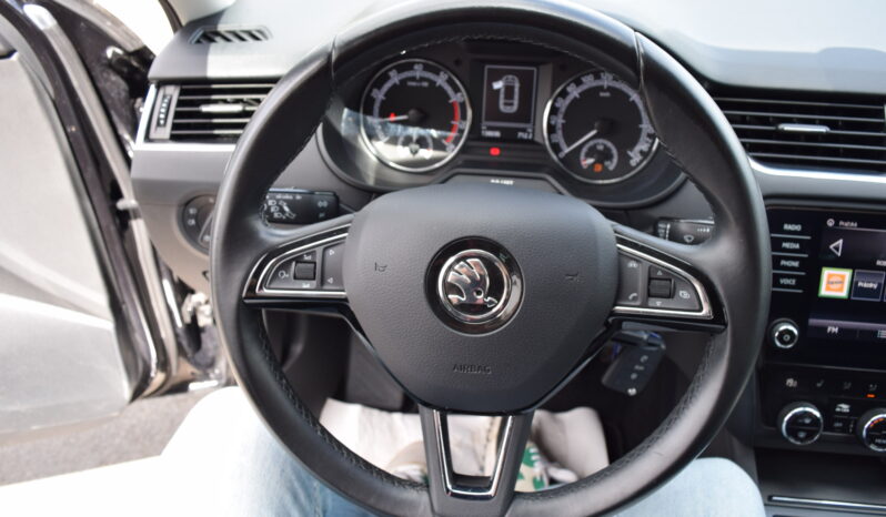 Škoda Octavia 1.5TSI 110kw CLEVER LED TAŽNÉ full