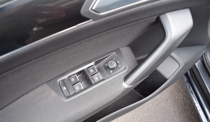 Volkswagen Touran 1.4TSI 110kw HIGHLINE TAŽ LED full