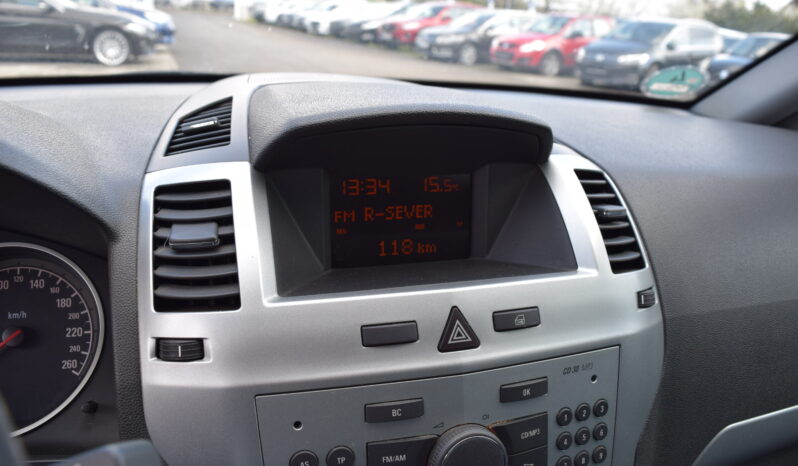 Opel Zafira 1.6 16v 85kw ENJOY 7MÍST TAŽNÉ full