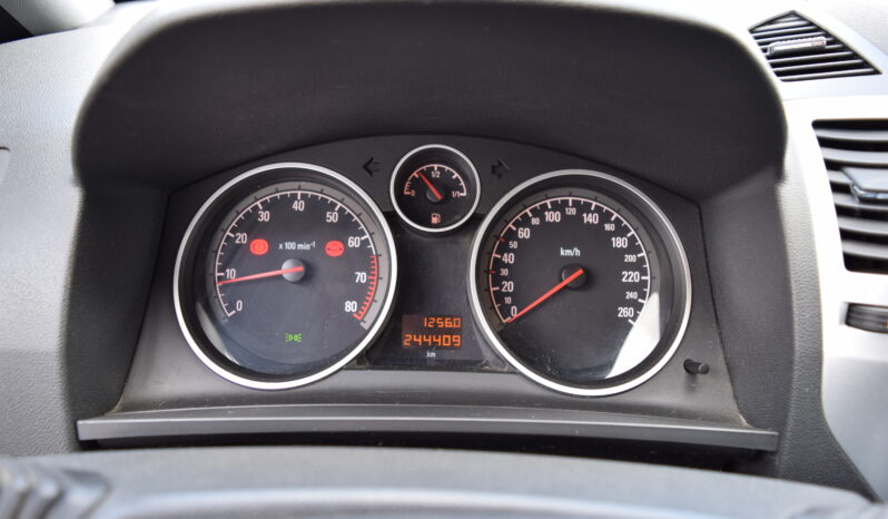 Opel Zafira 1.6 16v 85kw ENJOY 7MÍST TAŽNÉ full