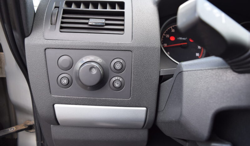 Opel Zafira 1.6 16v 85kw ENJOY 7MÍST TAŽNÉ full