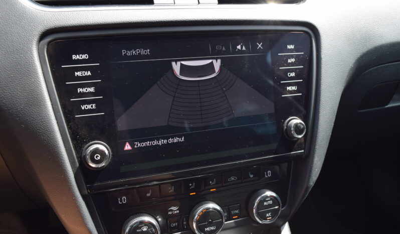 Škoda Octavia 2.0TDI 110kw AMBI LED TAŽ NAVI full