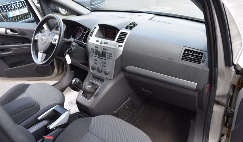 Opel Zafira 1.6 16v 85kw ENJOY 7MÍST TAŽNÉ full