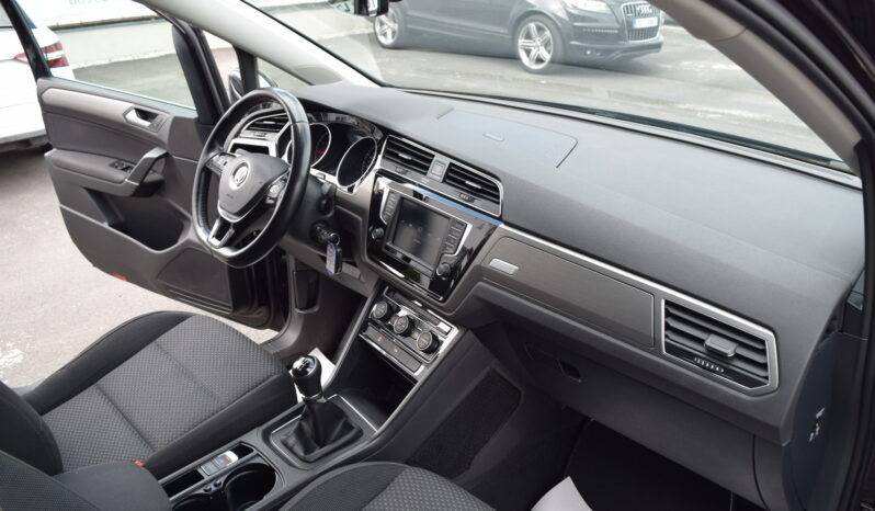 Volkswagen Touran 1.4TSI 110kw CLBMT 7MÍST TAŽNÉ full
