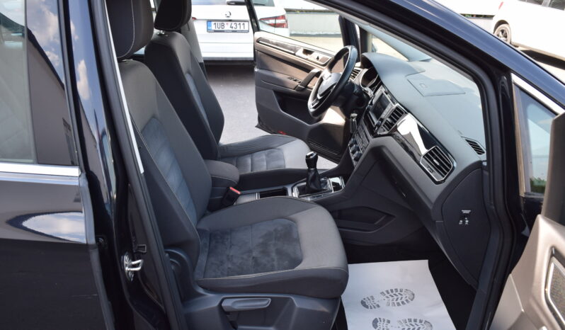 Volkswagen Golf Sportsvan 1.4TSI 92kw CLBMT TAŽN KAM APP full