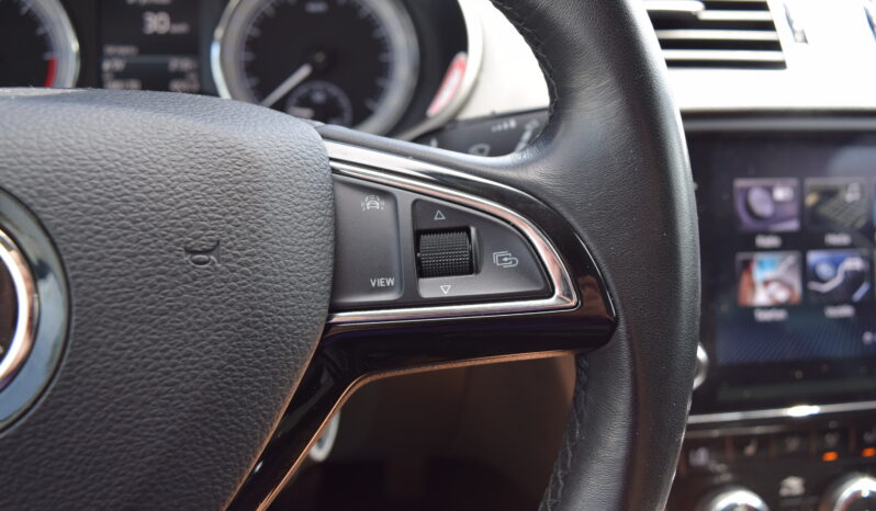 Škoda Octavia 2.0TDI 110kw AMBI LED TAŽ NAVI full