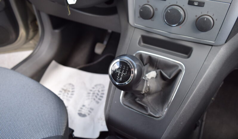 Opel Zafira 1.6 16v 85kw ENJOY 7MÍST TAŽNÉ full