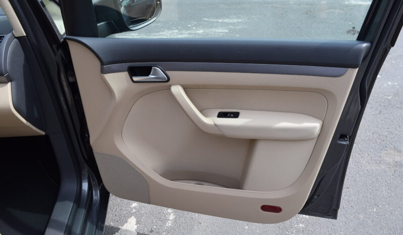Volkswagen Touran 1.2TSI 77kw COMFORT 7MÍST TAŽ full
