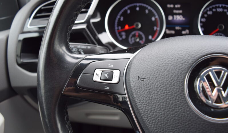 Volkswagen Touran 1.4TSI 110kw HIGHLINE 7M TAŽNÉ full