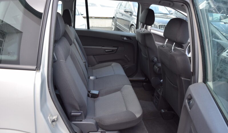 Opel Zafira 1.6 16v 85kw ENJOY 7MÍST TAŽNÉ full