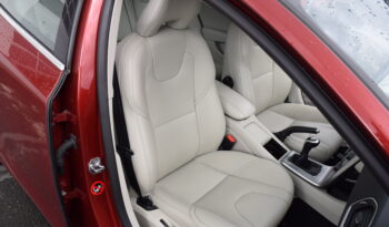 Volvo V40 2.0i T2 90kw INSCRIPTION MANUÁ full