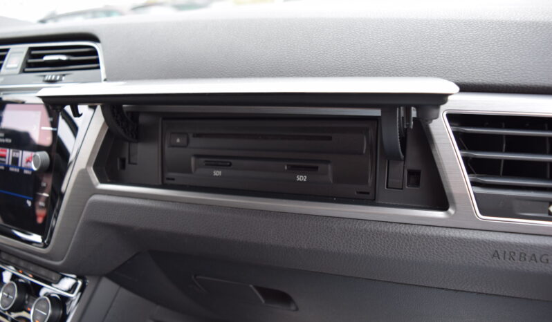 Volkswagen Touran 1.4TSI 110kw CLBMT 7MÍST NAVI full