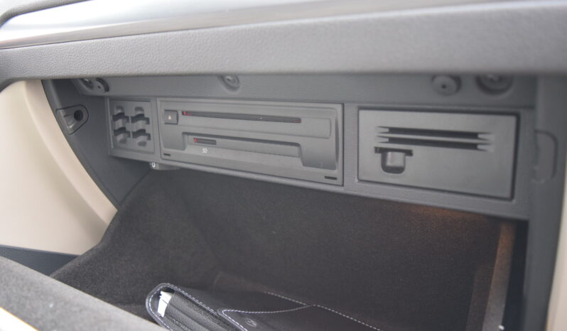 Volkswagen Golf Variant 1.5TSI 110kw STYLE DSG PÁDLA full