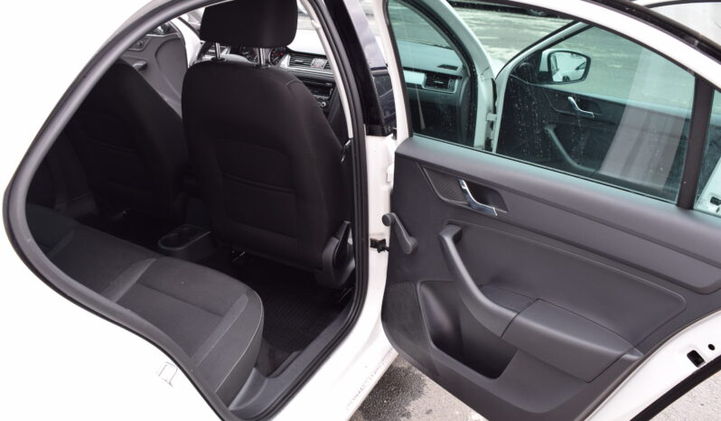 Škoda Rapid 1.2TSI 77kw AMBITION NÍZKÉ KM full