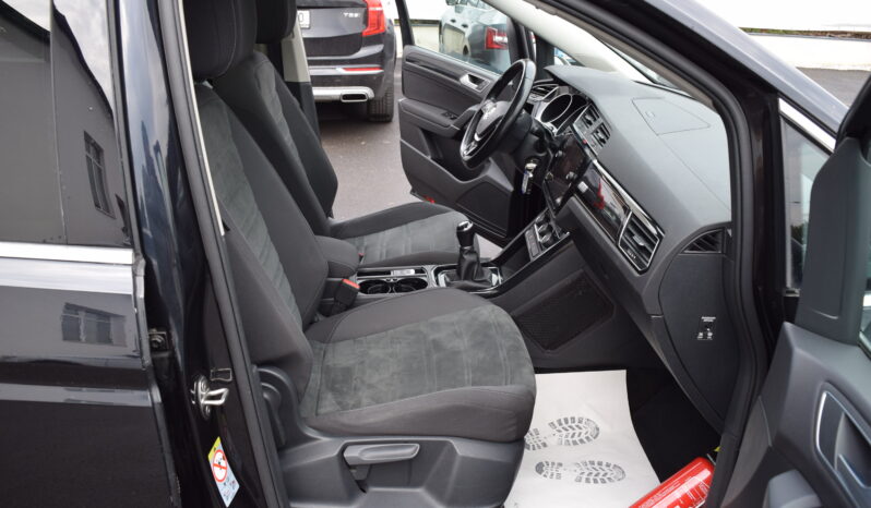 Volkswagen Touran 1.4TSI 110kw HIGHLINE TAŽ LED full