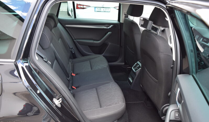 Škoda Octavia 1.5TSI 110kw CLEVER LED TAŽNÉ full