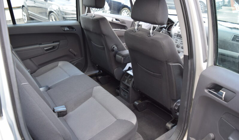 Opel Zafira 1.6 16v 85kw ENJOY 7MÍST TAŽNÉ full