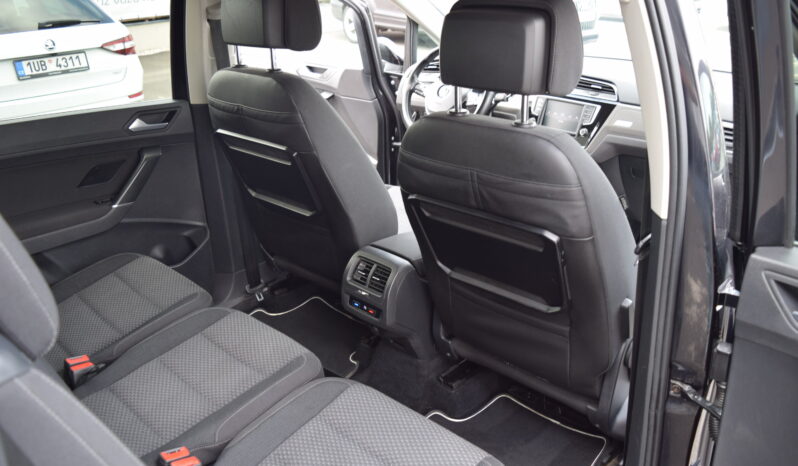 Volkswagen Touran 1.4TSI 110kw CLBMT 7MÍST TAŽNÉ full