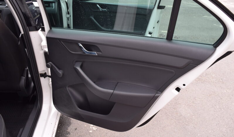 Škoda Rapid 1.2TSI 77kw AMBITION NÍZKÉ KM full