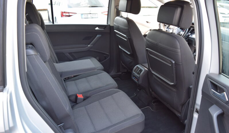 Volkswagen Touran 1.5TSI 110kw CLBMT 7MÍST TAŽNÉ full