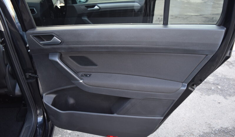 Volkswagen Touran 1.5TSI 110kw ACTIVE 7 MÍST NAV full