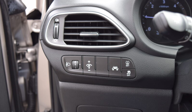 Hyundai i30 1.6CRDi 85kw STYLE 7°AUTOMAT full